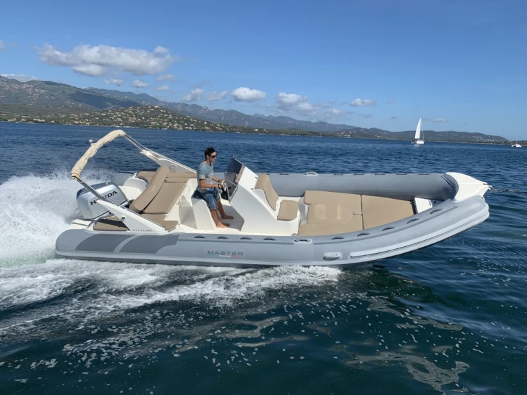 Pronájem lodi Master 750 v Porto-Vecchio na Samboatu