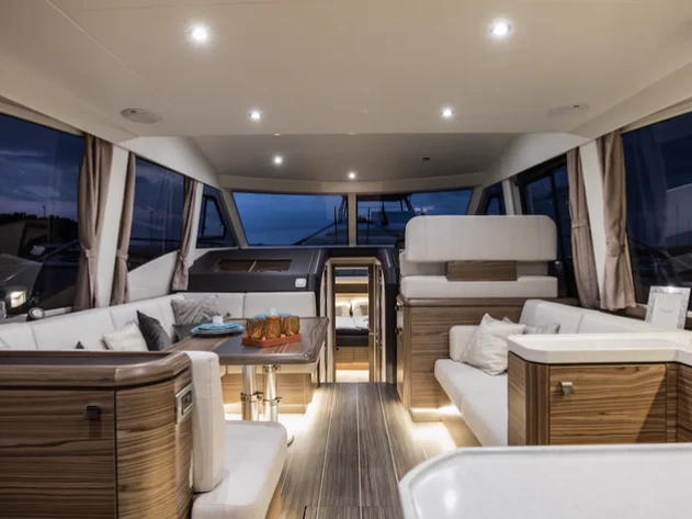Pronajmout si Greenline Greenline 48 Fly v Fontvieille