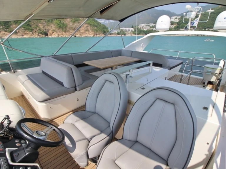 Pronájem jachty v Beaulieu-sur-Mer -Princess Princess 64 na Samboatu