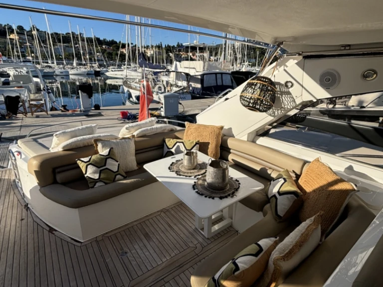 Pronájem jachty v Saint-Jean-Cap-Ferrat -Sunseeker Portofino 53 na Samboatu