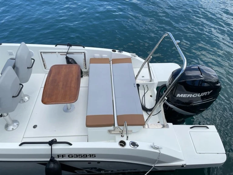 Pronájem lodi Bénéteau Flyer 8 v Case-Pilote na Samboatu