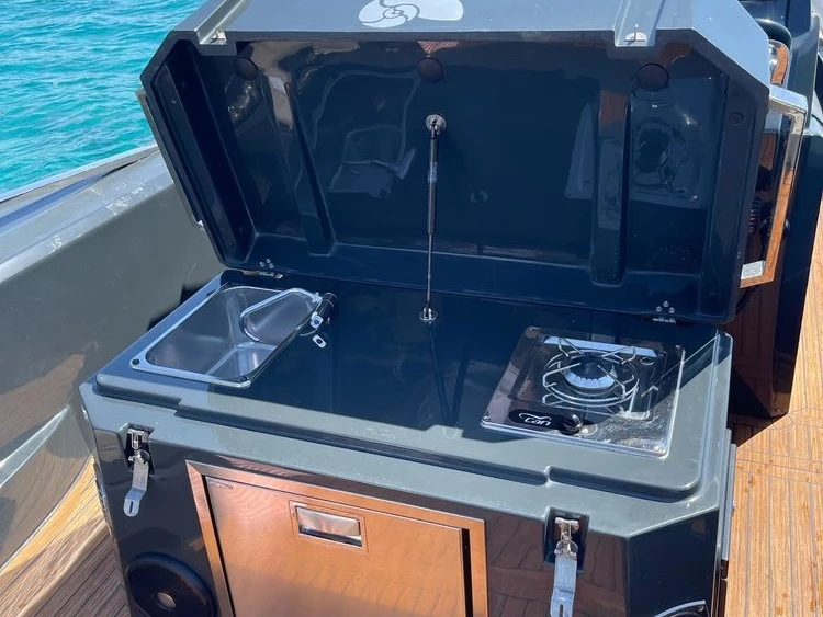 Pronájem lodi Lomac Granturismo 10.5 v Ajaccio na Samboatu