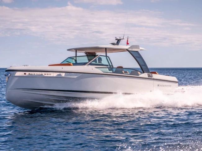 Pronajmout si Saxdor Saxdor 320 GT v Porto Rotondo