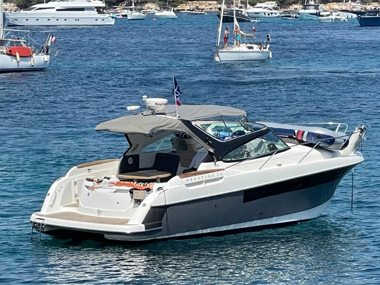 Pronájem lodi Jeanneau Prestige 34 Open v Beaulieu-sur-Mer na Samboatu