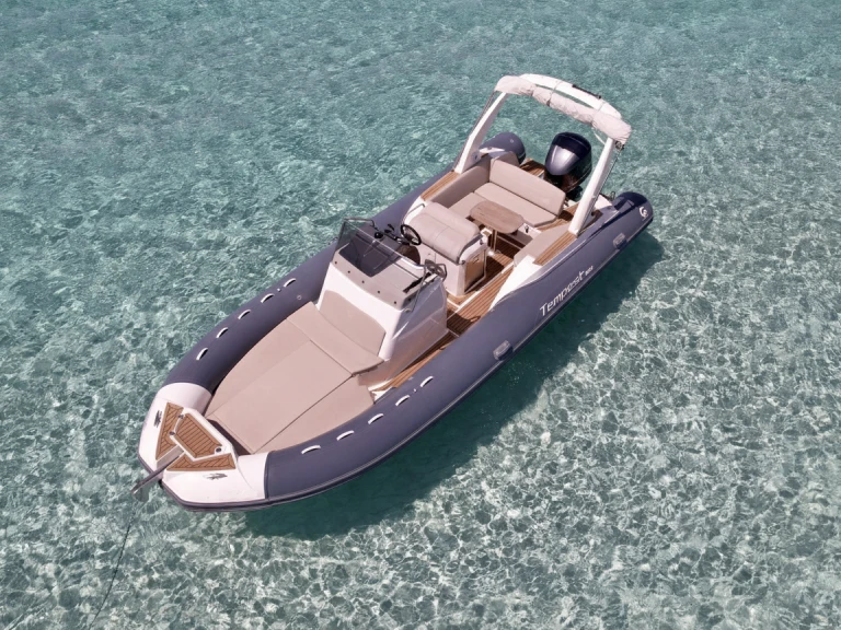 Capelli Tempest 800 jednotlivci a charterové společnosti v Marina Botafoch