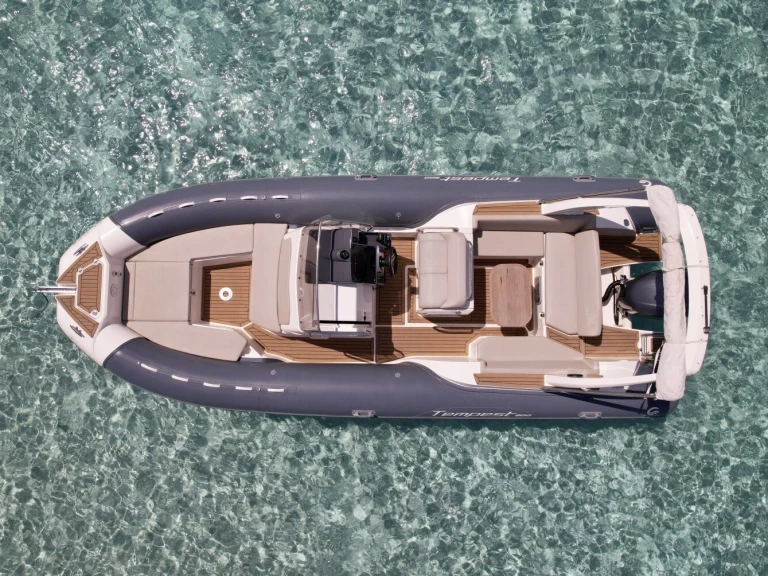 Pronájem Polotuhá loď Capelli s licencí