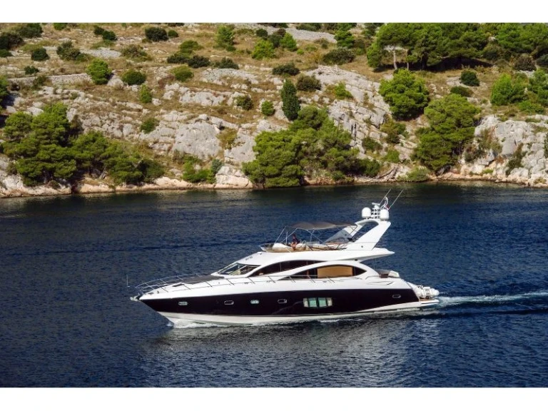 Sunseeker Sunseeker 70 jednotlivci a charterové společnosti v Gouvia