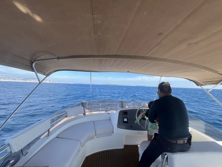 Pronájem Katamarán Fountaine Pajot s licencí