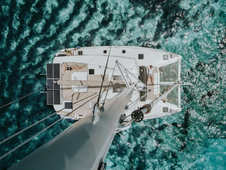 Katamarán k pronájmu v Atény za nejlepší cenu