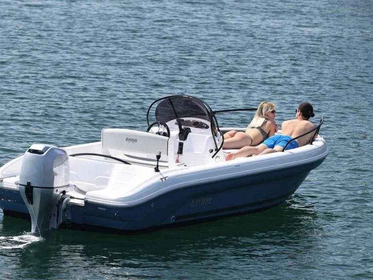 Pronájem Motorová loď v Lignano Sabbiadoro -Ranieri Shark 19