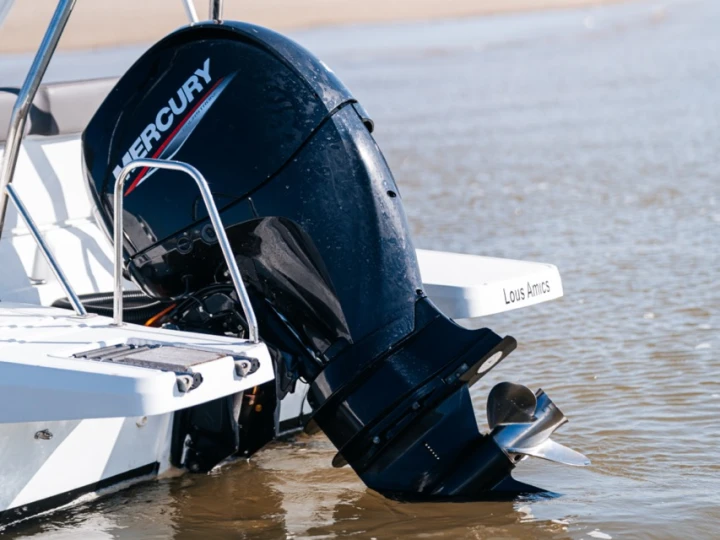 Pronájem lodi Jeanneau Cap Camarat 6.5 CC Serie 3 v Arcachon na Samboatu