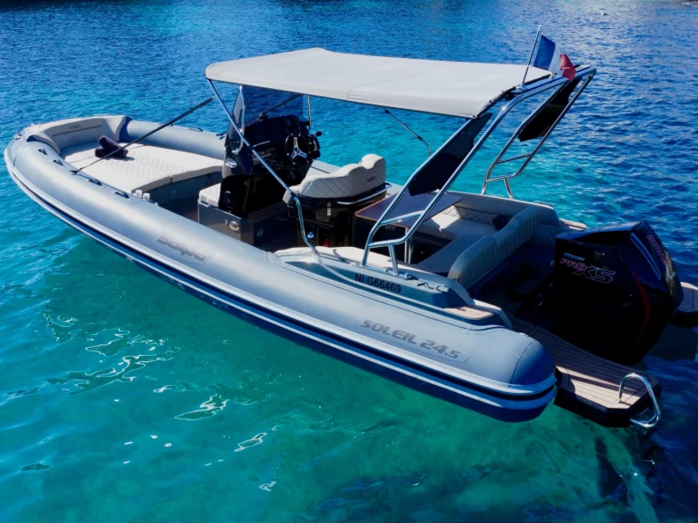 Pronájem Polotuhá loď Salpa s licencí