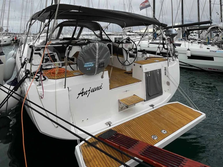 Bavaria Bavaria C46 Ocean - 4 cab. jednotlivci a charterové společnosti v Biograd Na Moru