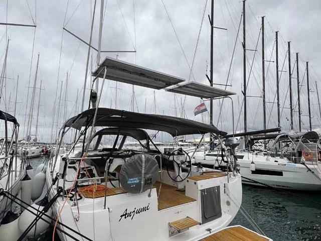 Pronajmout si Bavaria Bavaria C46 Ocean - 4 cab. v Biograd Na Moru