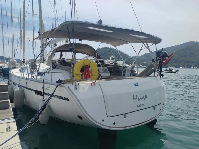 Pronájem jachty v Göcek  -Bavaria Cruiser 51 na Samboatu