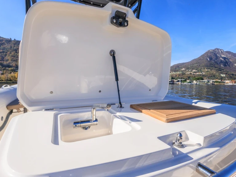 Pronajmout si Bwa 308 v Ajaccio