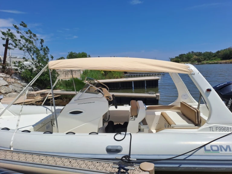 Pronájem Polotuhá loď Lomac s licencí