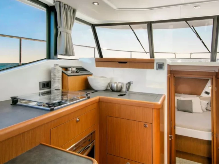 Pronajmout Motorová loď se skipperem či ne Bénéteau v Zadar