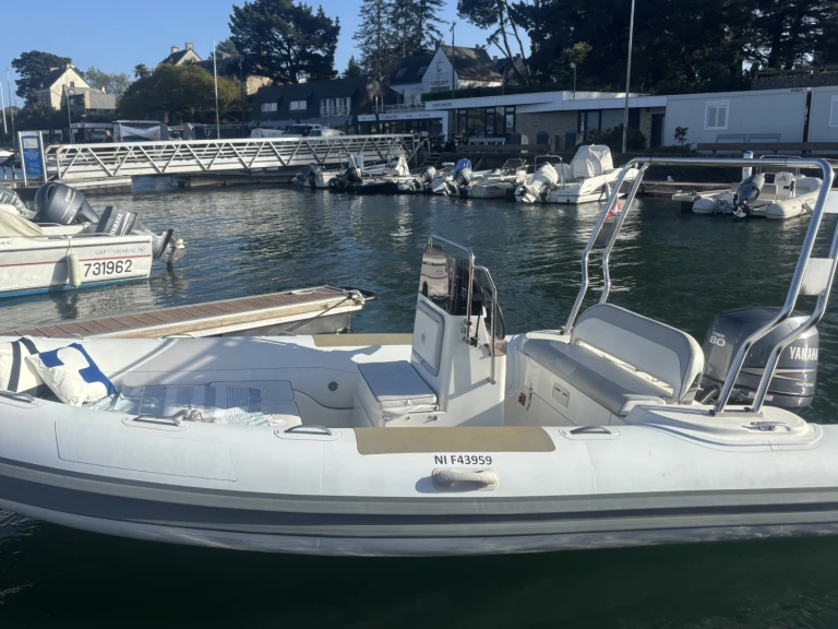 Bsc BSC 50 jednotlivci a charterové společnosti v Vannes