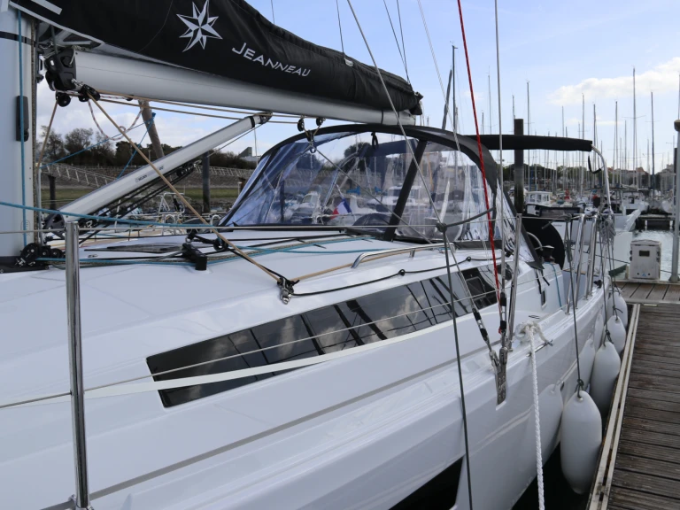 Pronájem jachty v La Rochelle -Jeanneau Sun Odyssey 350 na Samboatu