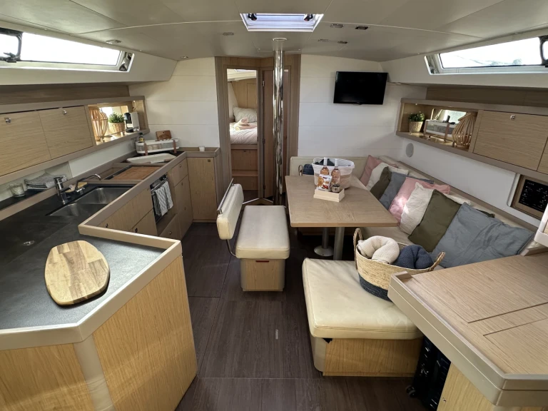 Plachetnice k pronájmu v Port de Hyères (St Pierre) za nejlepší cenu