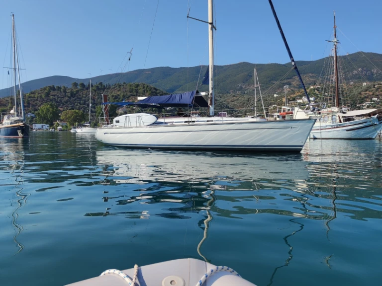 Pronájem lodi Bavaria Bavaria 44 v Anávyssos na Samboatu