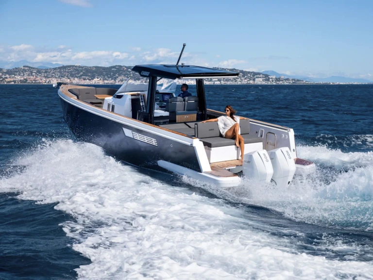 Pronájem lodi Marina Botafoch lákavé ceny Fjord 38 Xpress