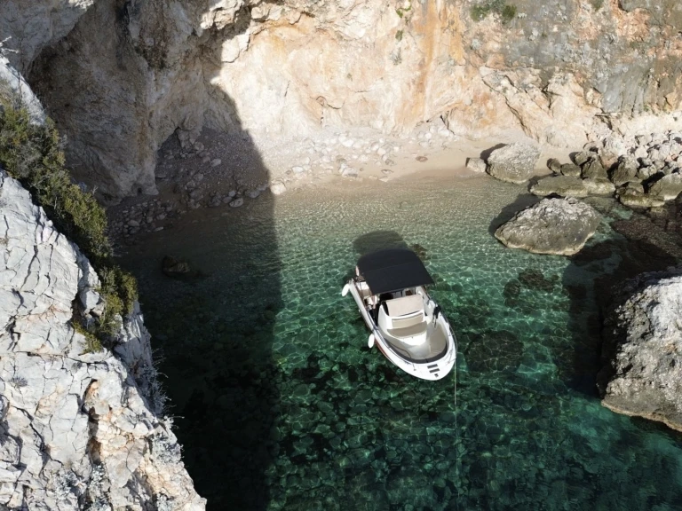 HM FLY 22 jednotlivci a charterové společnosti v Kaštela