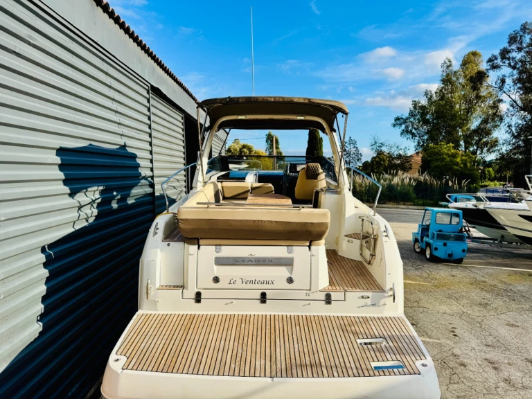 Pronájem jachty v Fréjus -Jeanneau Leader 30 na Samboatu