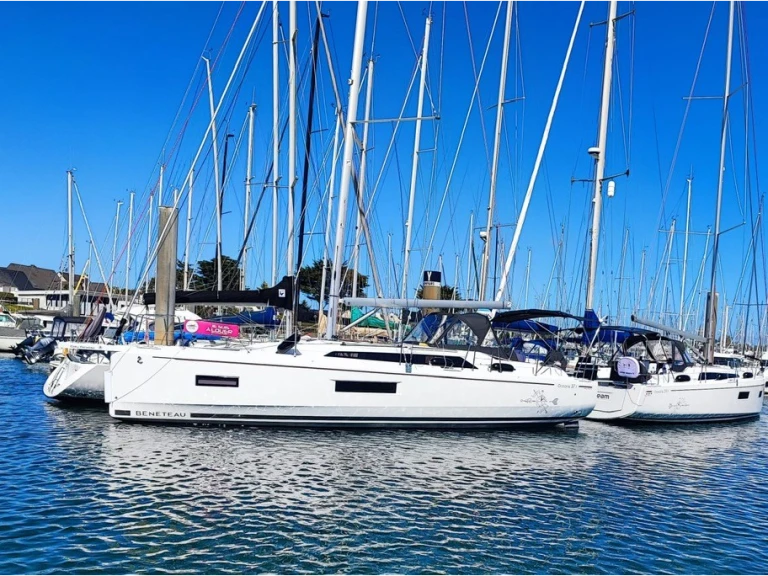 Pronájem jachty v Arzon -Bénéteau Oceanis 37.1 na Samboatu