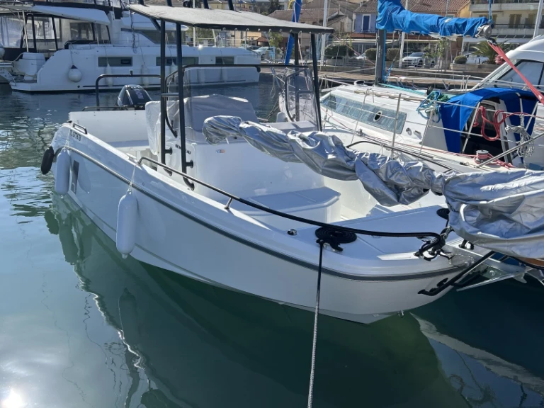 Pronajmout si Bénéteau Flyer 7 SPACEdeck v Toulon