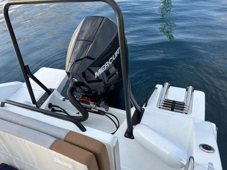 Pronájem lodi Bénéteau Flyer 7 SPACEdeck v Toulon na Samboatu