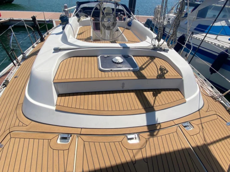 Pronajmout si Dufour Dufour 36 CC v Sitges