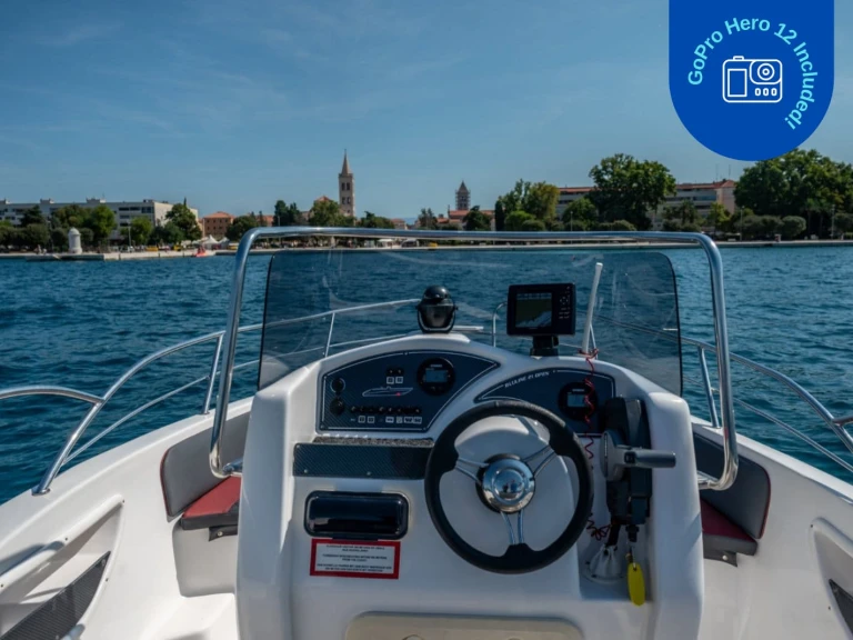 Bluline Bluline 21 Ft Open jednotlivci a charterové společnosti v Lukoran