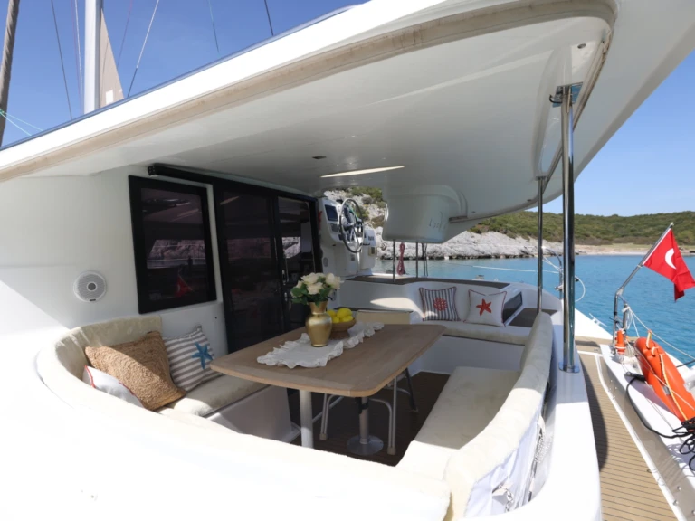 Pronajmout Katamarán se skipperem či ne Fountaine Pajot v Milta Bodrum marina