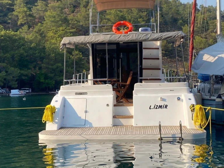 Motorová loď k pronájmu v Skopea Marina za nejlepší cenu