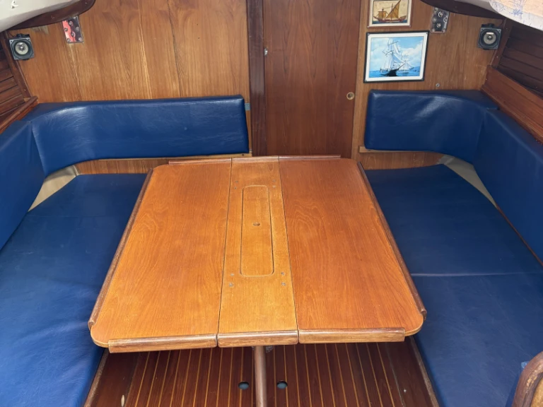 Pronájem Plachetnice Bénéteau s licencí