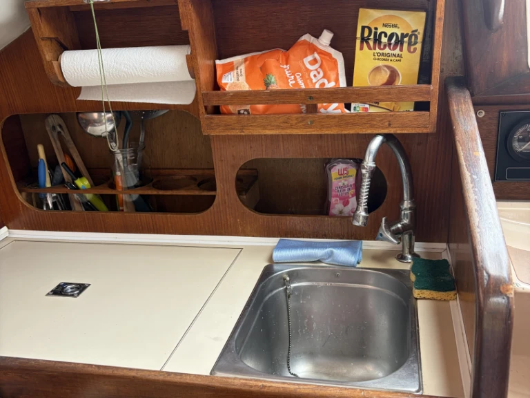 Bénéteau First 30 ES jednotlivci a charterové společnosti v Francie