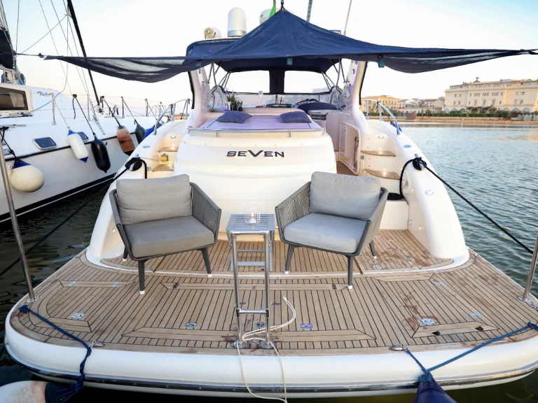 Pronajmout si Azimut Atlantis 47 v Porto Siracusa