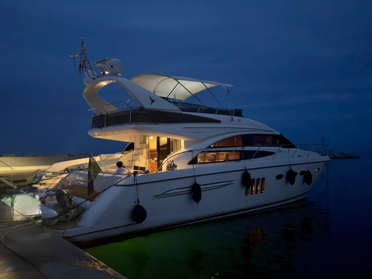 Pronájem lodi Princess Princess 62 Fly v Portisco na Samboatu