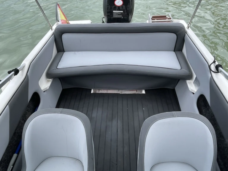 Astromar Astromar 470 jednotlivci a charterové společnosti v Manilva