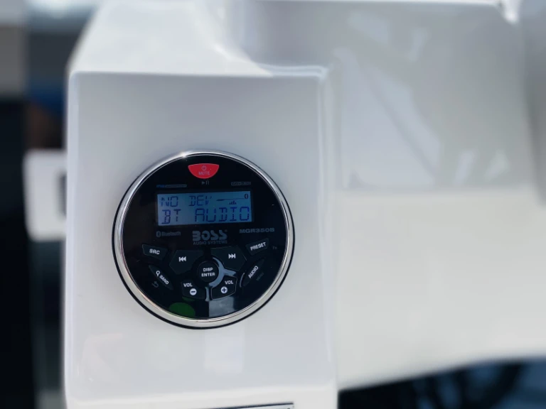 Pronajmout si Karnic Karnic SL800 v Fleesensee