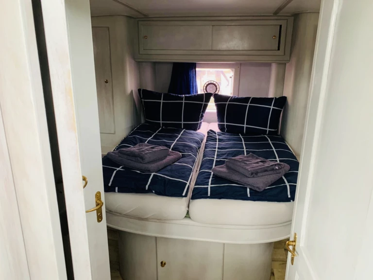 Motorová loď k pronájmu v Fleesensee za nejlepší cenu