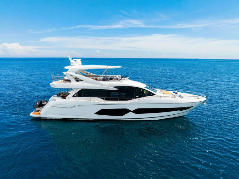 Pronájem Jachta Sunseeker s licencí