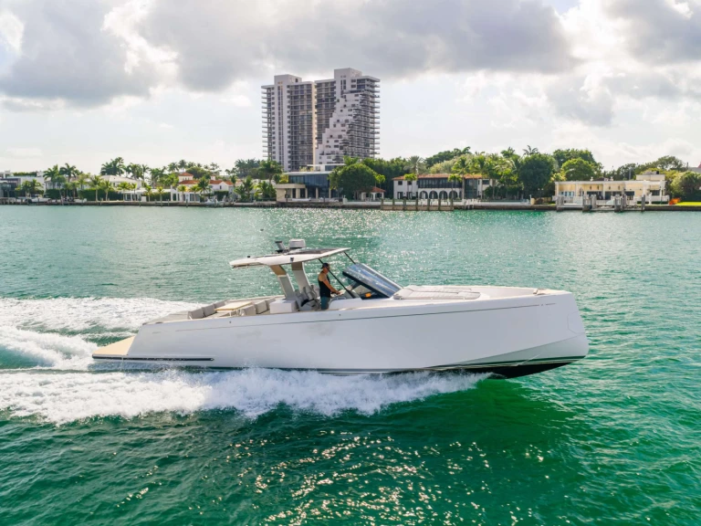 Pronájem jachty v Miami -Pardo Yachts 43 Pardo na Samboatu