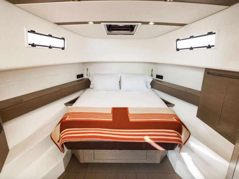 Pronájem lodi Miami lákavé ceny 43 Pardo