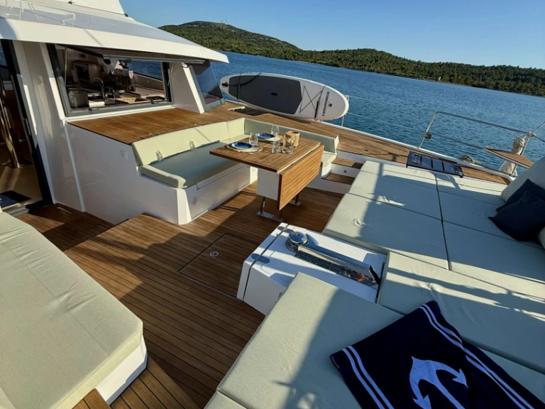 Pronajmout Jachta se skipperem či ne Bali v Ibiza