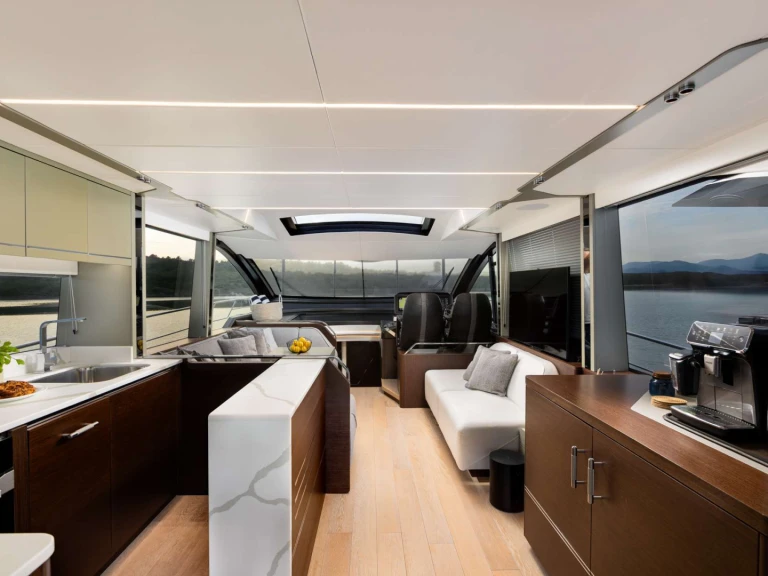 Pronajmout si Sunseeker X2 v Novi Vinodolski