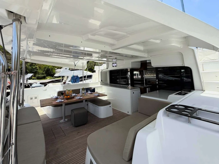 Pronájem lodi Britské Panenské ostrovy lákavé ceny KERRY LEE