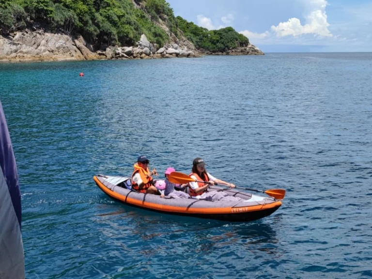 Pronájem lodi Mai Khao lákavé ceny Motoryacht Maha Bhetra